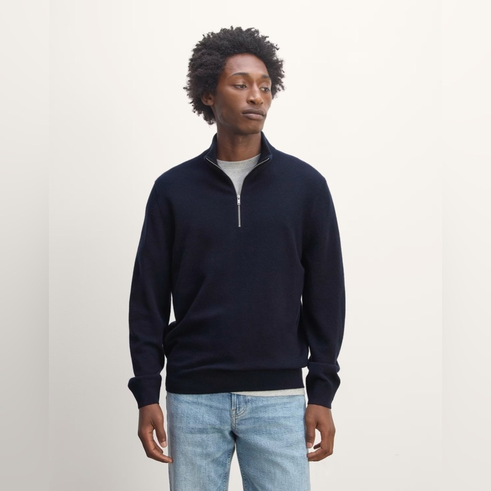 VINTAGE L.L. Bean Men’s Knit Quarter Zip Sweater in Navy Blue Size XL